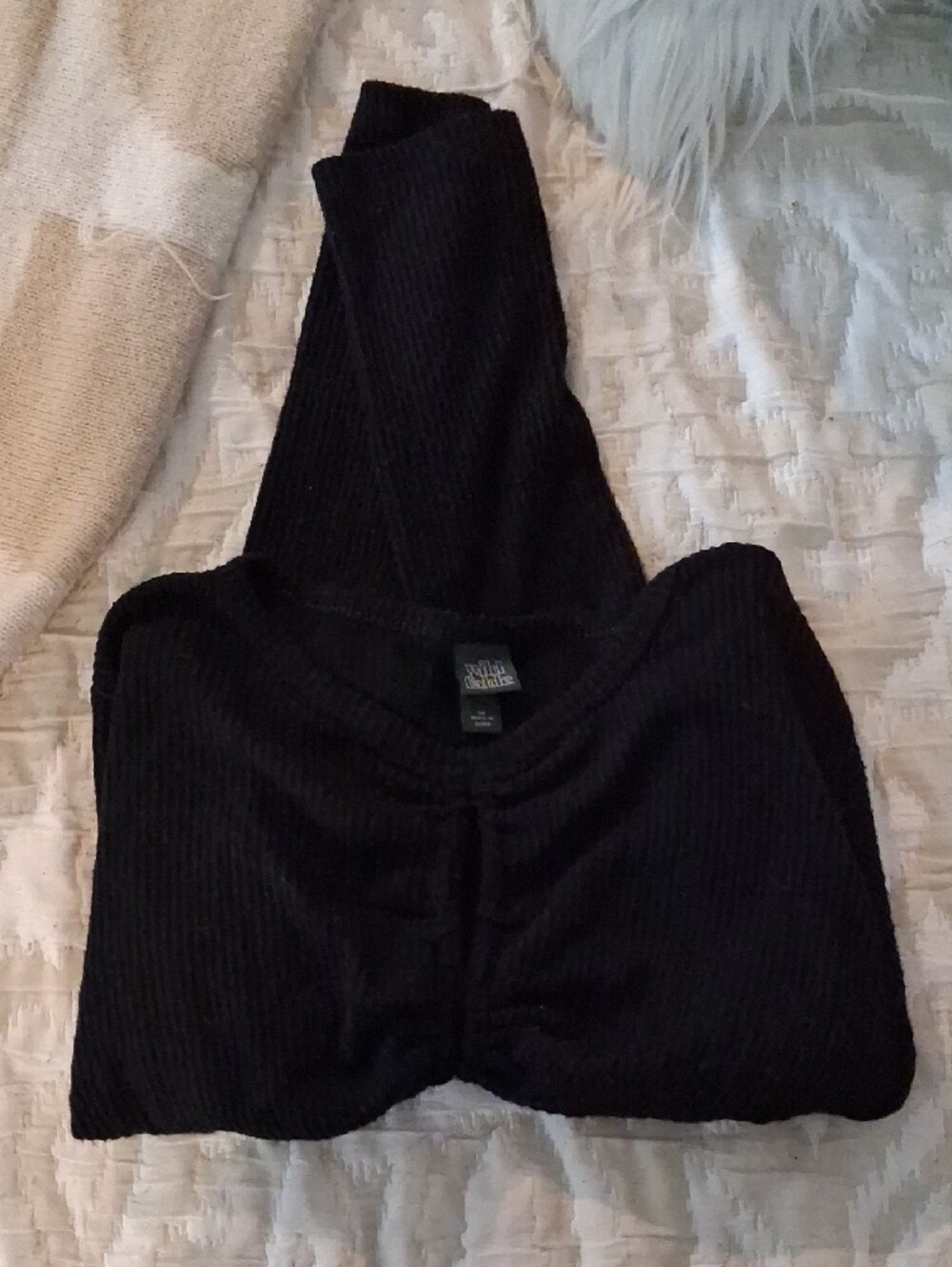 🖤 Black Ruched Front Ribbed Long-Sleeve Crop Top - Picture 2 of 2